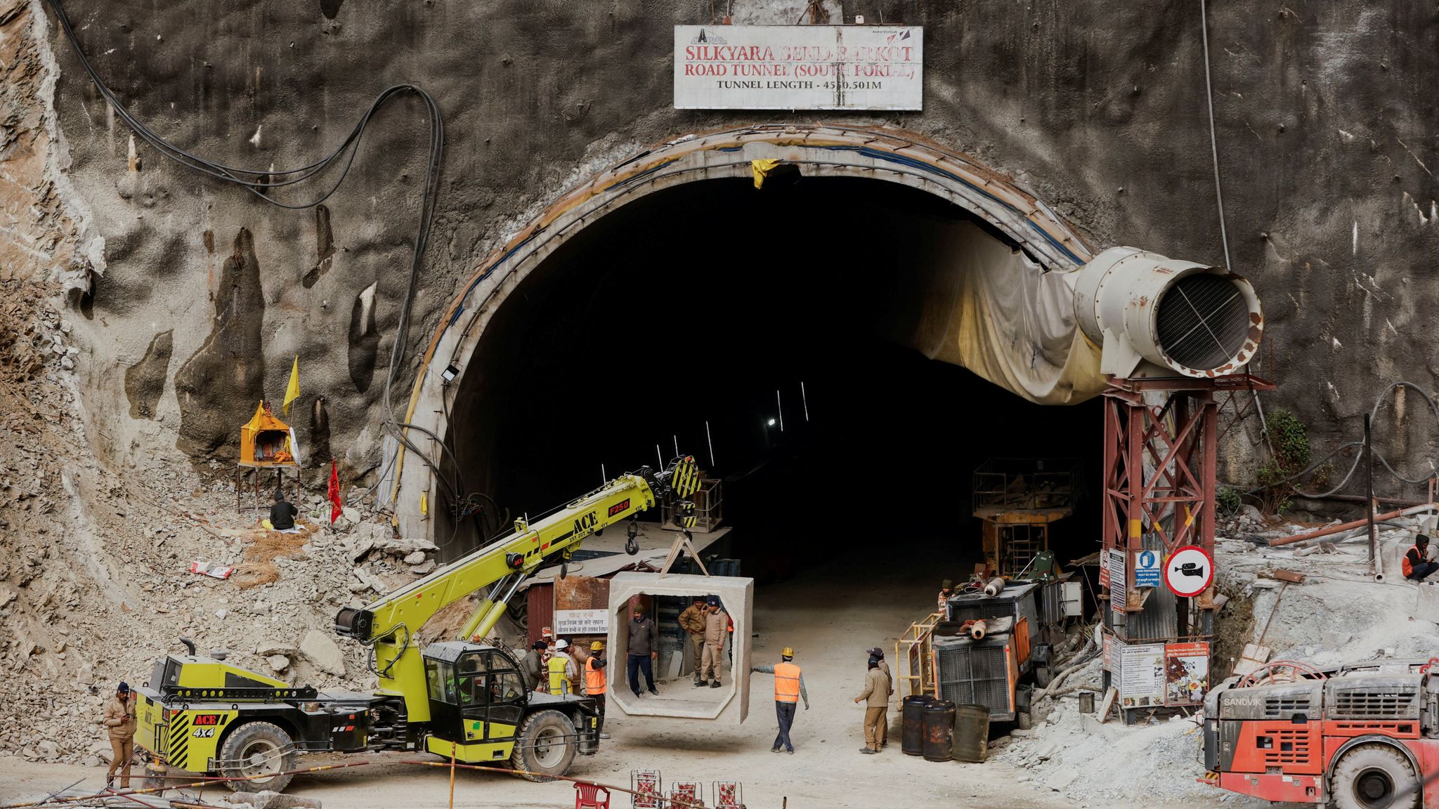 Media Commentary on India Tunnel Rescue